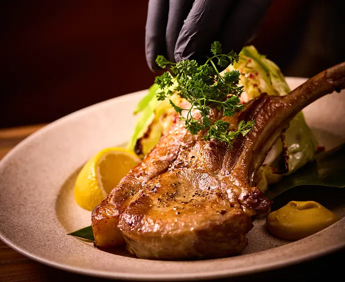 沖縄県産 紅豚ポークチョップのグリル