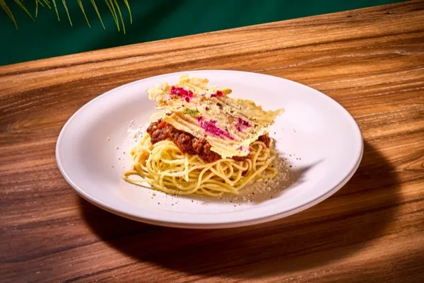 오키나와쿠라시코 ~미트파스타~ （4월 22일부터 판매 시작）