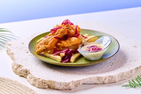 冲绳风酥炸鲜鱼与薯条（4月22日起开始销售）