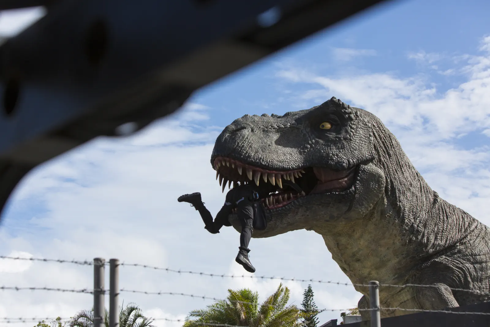 あ！隊長がT-REXに食べられてしまった…